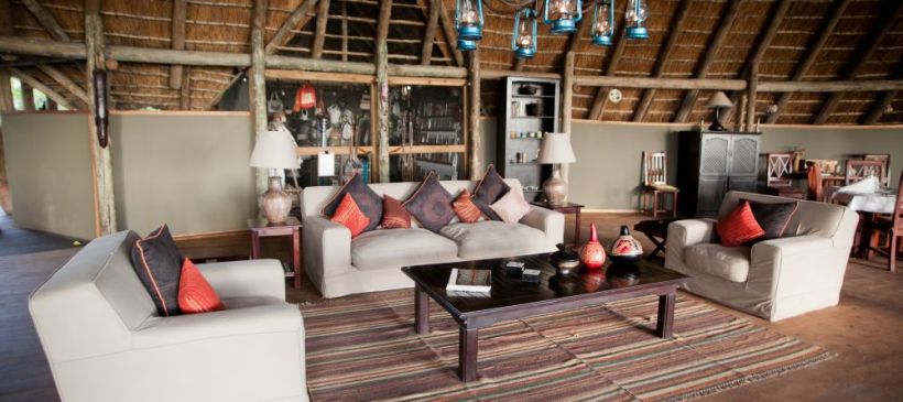 Pom Pom Camp (Okavango Delta) Botswana -  www.safaris101.com