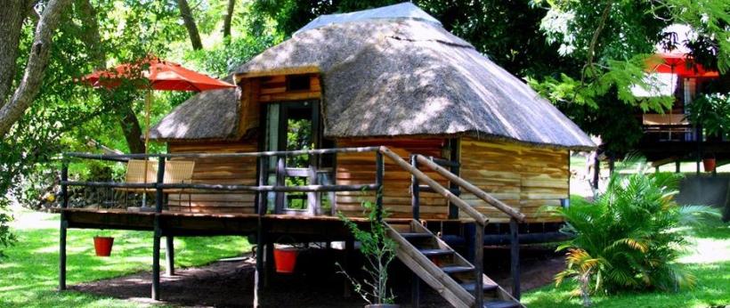 Kubu Lodge (Chobe National Park) Botswana - www.safaris101.com