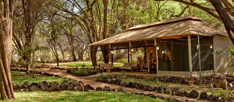 Larsens Camp (Samburu / Shaba Game Reserve) Kenya - www.safaris101.com
