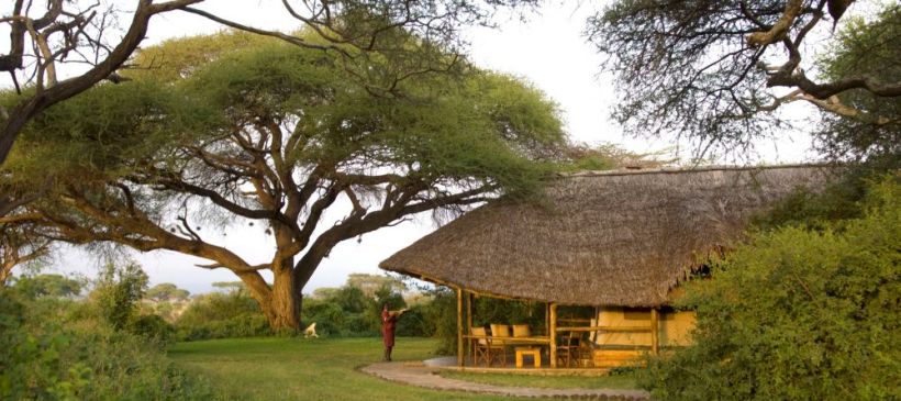 Tortilis Camp (Amboseli National Park) Kenya - www.safaris101.com